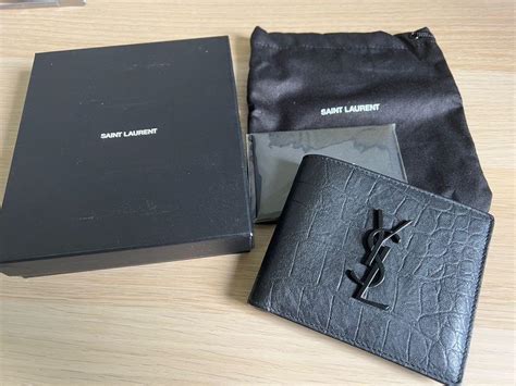 ysl men pocket holder.